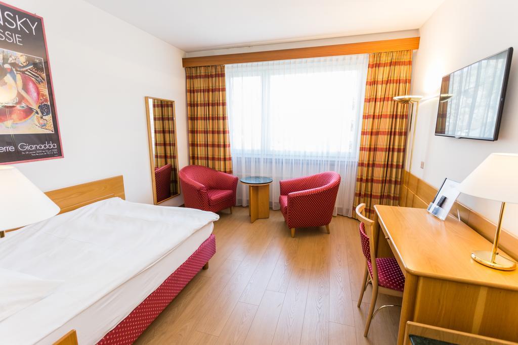 Hotel Du Rhone Sion Oda fotoğraf